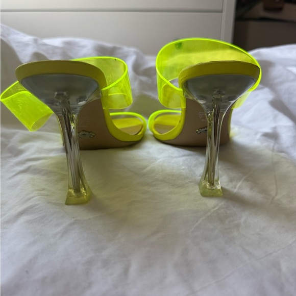 Disney x Aldo Yellow Cinderella Stepsister Jelly Open Toe Heels Size 7 - Picture 4 of 14